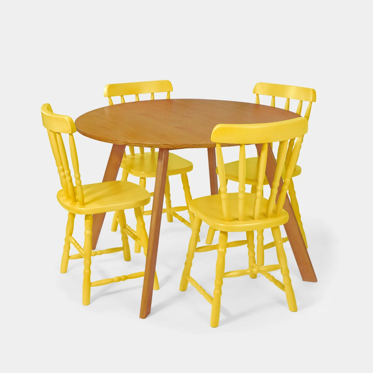 Conjunto Mesa de Jantar Origami Redonda com 4 Cadeiras Brasileiras!