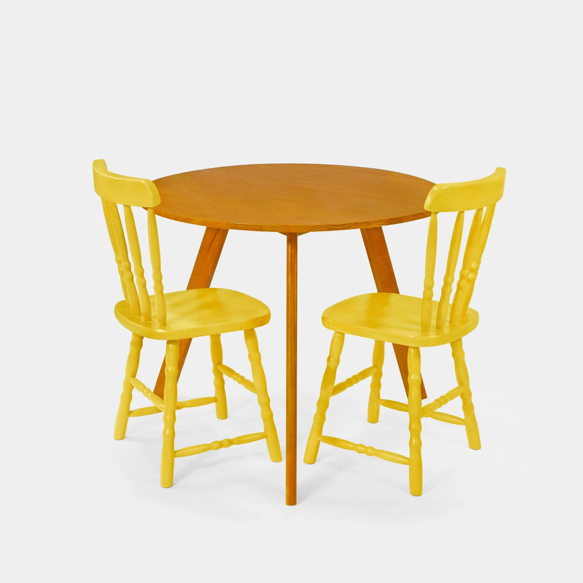 Conjunto Mesa de Jantar Origami Redonda com 2 Cadeiras Brasileiras!