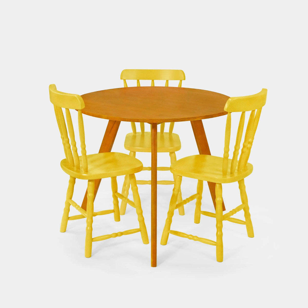 Conjunto Mesa de Jantar Origami Redonda com 3 Cadeiras Brasileiras!