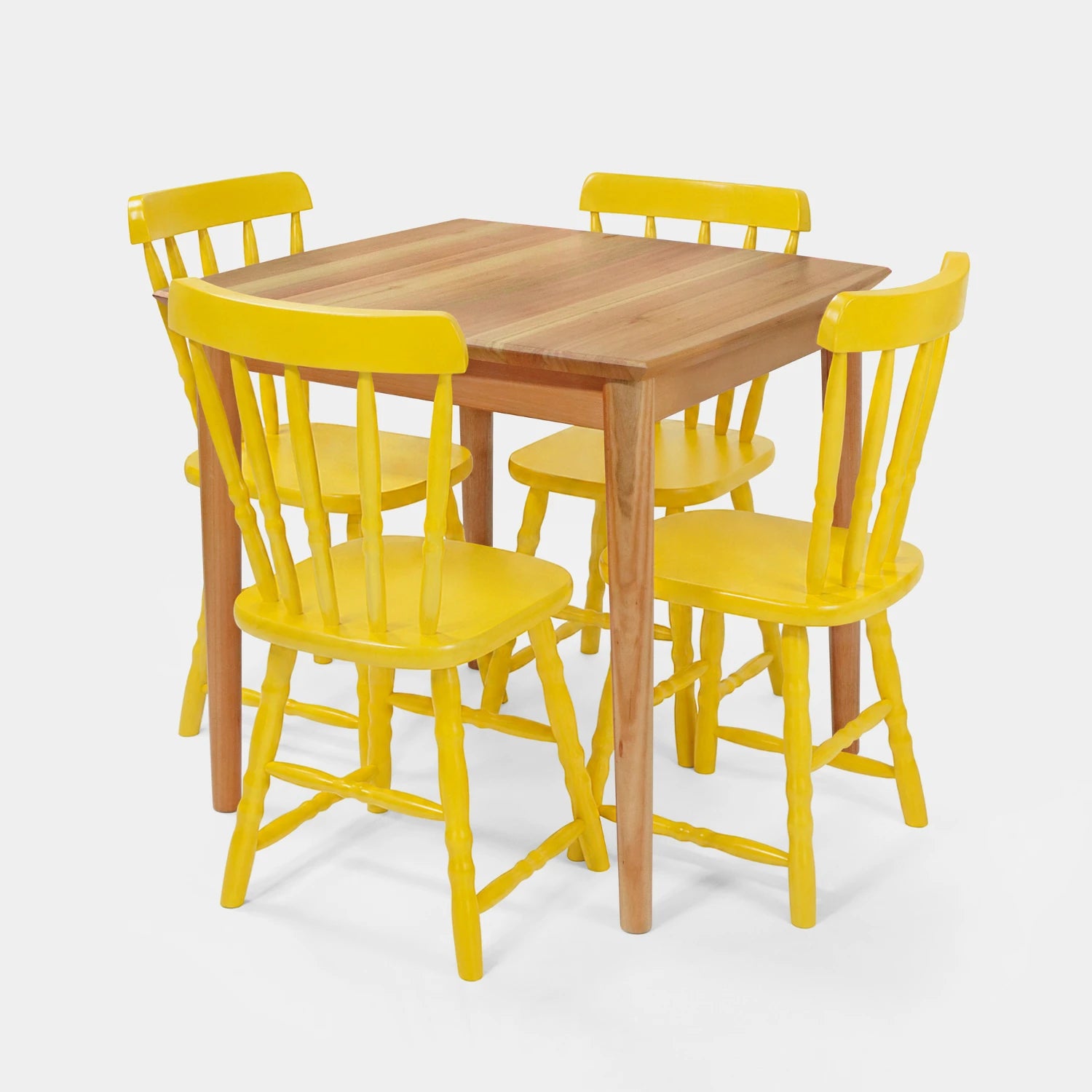 Conjunto Mesa de Jantar Zen Quadrada com 4 Cadeiras Brasileiras!