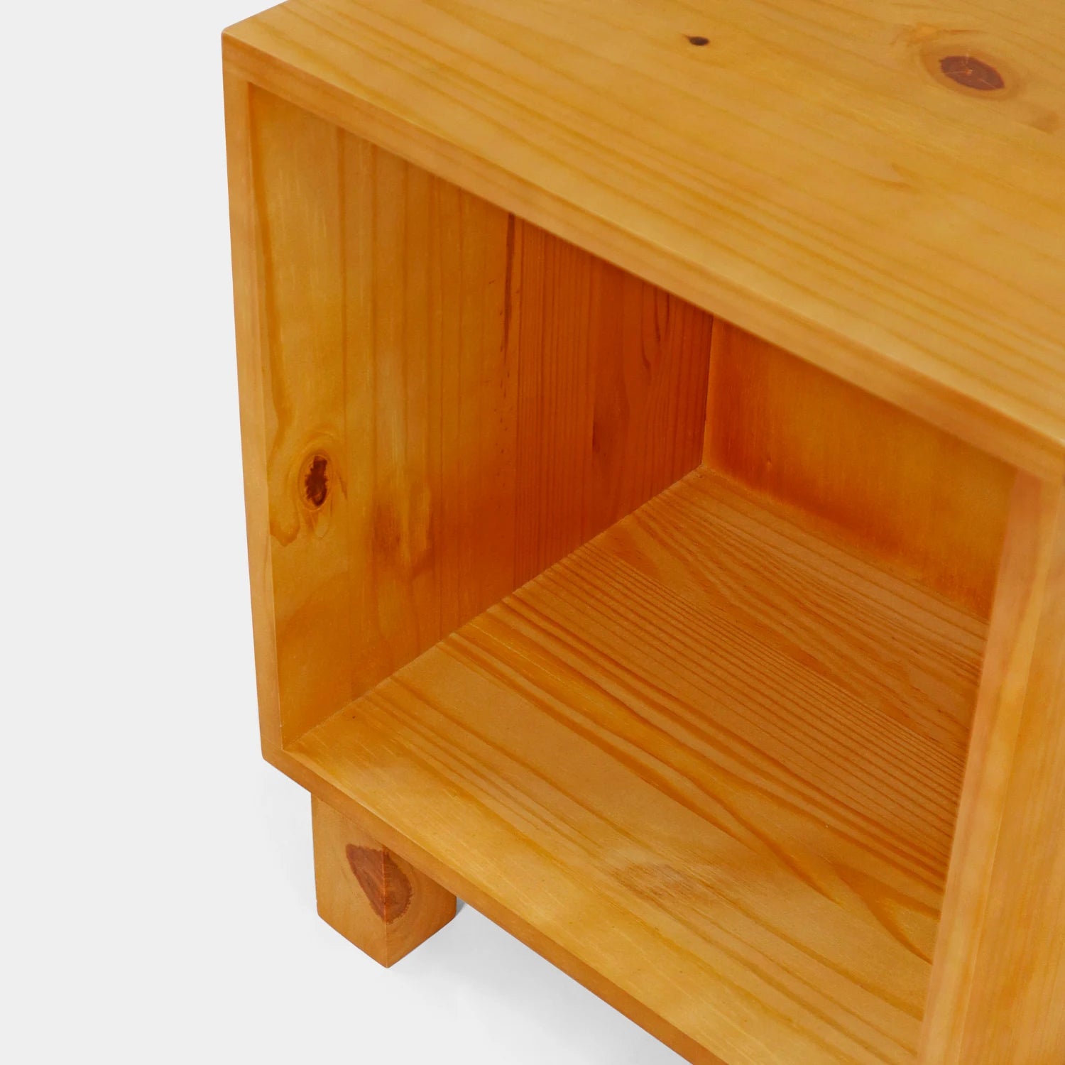 Mesa Lateral Habitat com Pés Quadrados!